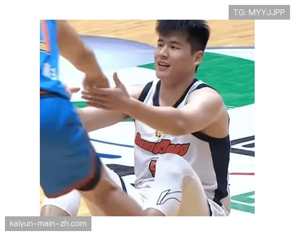 张皓嘉末节关键三分拯救球队 防守处理球短板仍需改进